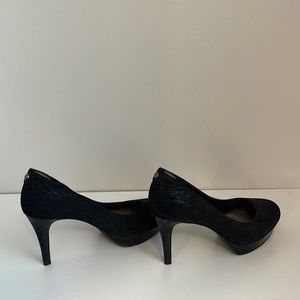 tahari black heels